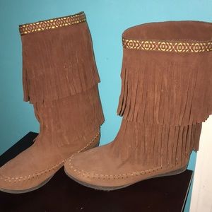 Chelsey fringe boots size 7 1/2
